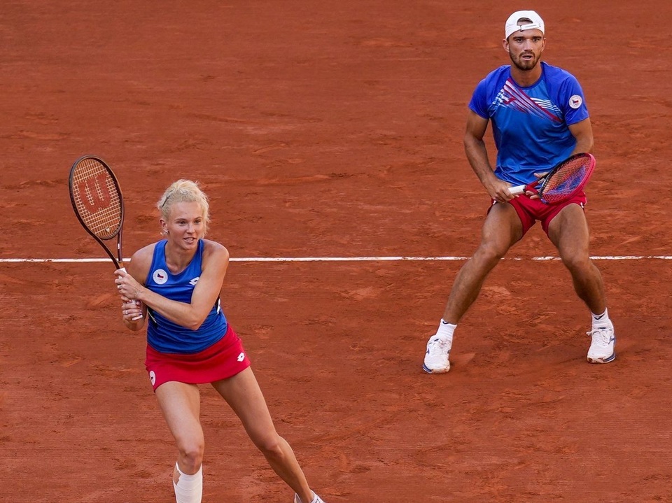 Siniaková/Macháč - Dabrowská/Auger-Aliassime