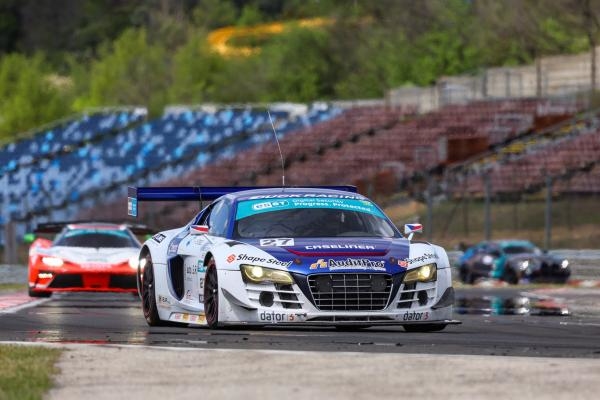 Motorsport: ESET V4 Cup na Lausitzringu