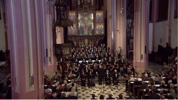 A. Bruckner: Te Deum; C. Saint-Saëns: Requiem