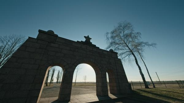 Pracując dla wroga