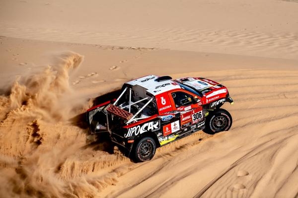 Motorismus: Dakar za oponou - souhrn