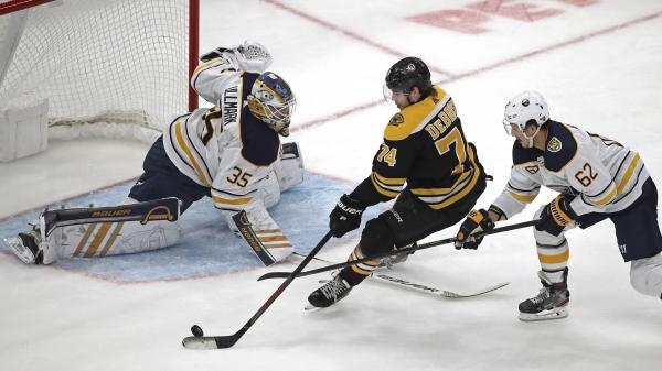 NHL: Buffalo Sabres - Boston Bruins
