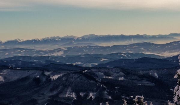 O oblakoch, o skalách, o vode