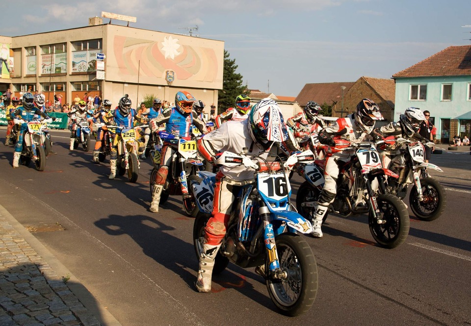 Supermoto