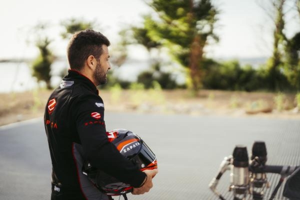 Franky Zapata: Šílené nápady létajícího muže