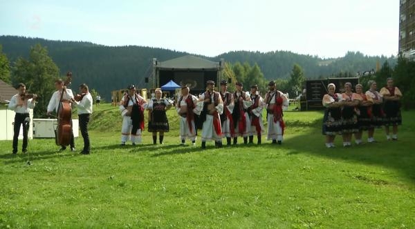 Slovenský deň kroja - naživo