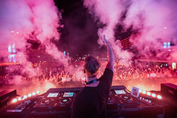 CALVIN HARRIS WEEK: TOP 3 DEBUTY