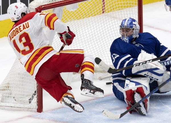 NHL:: Toronto Maple Leafs - Calgary Flames