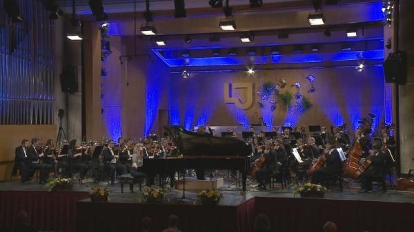 Symfonický koncert 1.část