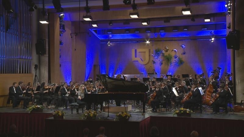 Symfonický koncert 1.část