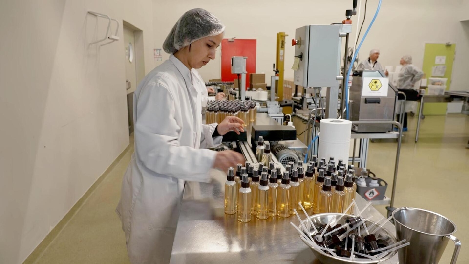 Documentary Le monoi: l'huile aux trésors