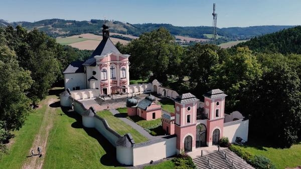 Jaroměřice, kostel Povýšení Sv. Kříže na Kalvárii