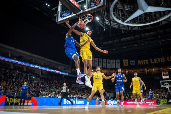 ALBA BERLIN - SYNTAINICS MBC