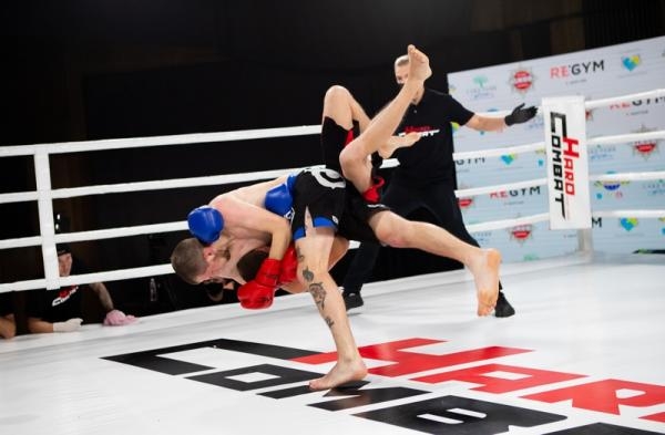 Змішані єдиноборства. Hard Combat 2x2