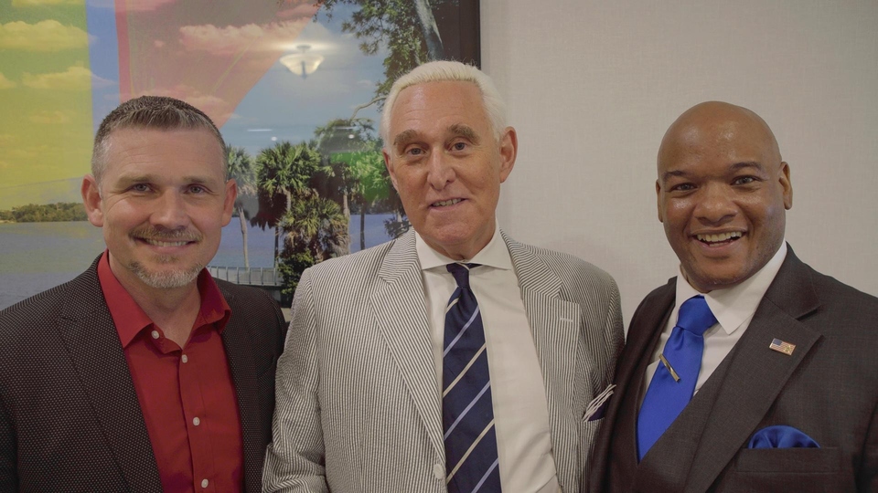 Документ QAnon: w świecie teorii spiskowych