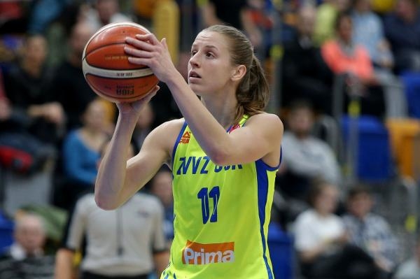 Basketbal: ZVVZ USK Praha - KSC Szekszárd