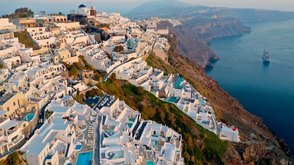 Dokument Santorin et Milos, les cyclades volcaniques