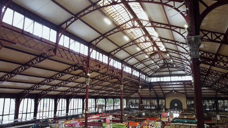 Documentary Les halles ont le ventre en poupe