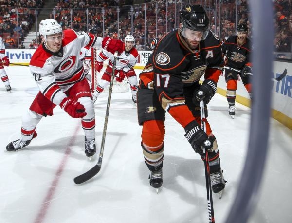 Carolina Hurricanes - Anaheim Ducks