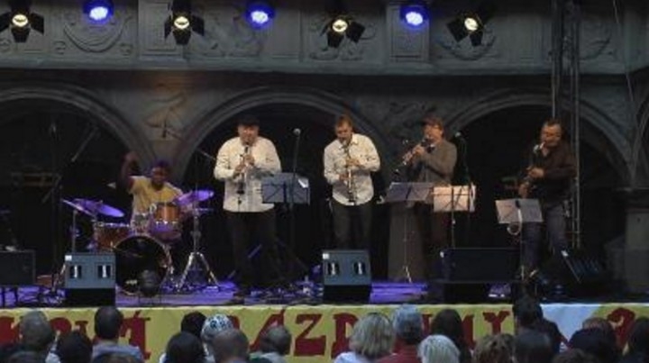 Iva Bittová & Clarinet Factory & Hamid Drake
