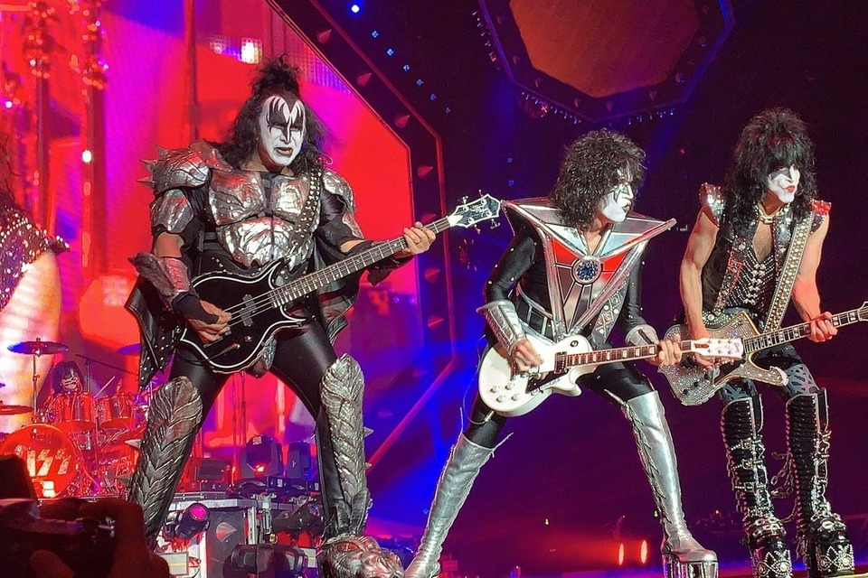 Documentary KISS: ROCK LEGENDS
