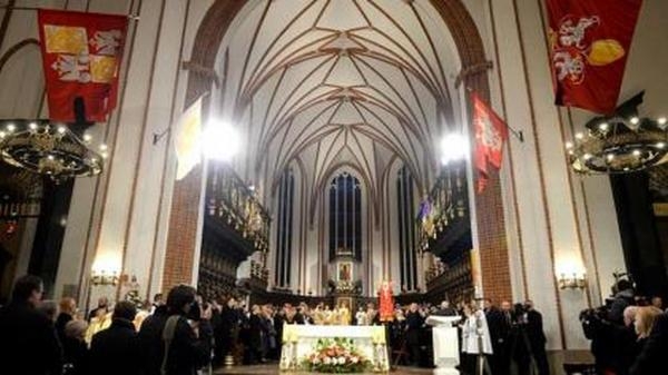 Msza święta w intencji ofiar katastrofy smoleńskiej i ojczyzny