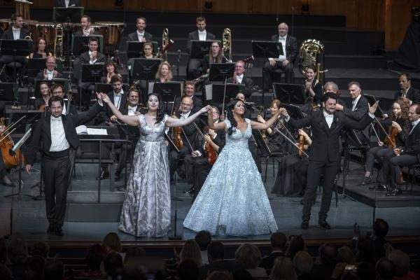 Netrebko a Eyvazov na koncertu v Salcburku