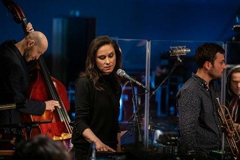 Mosty Gesharim: Lenka Dusilová