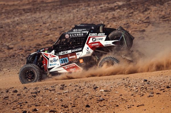 Motorismus: Buggyra Zero Mileage Racing na Dakaru