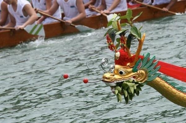 Sport v regionech: Festival dračích lodí