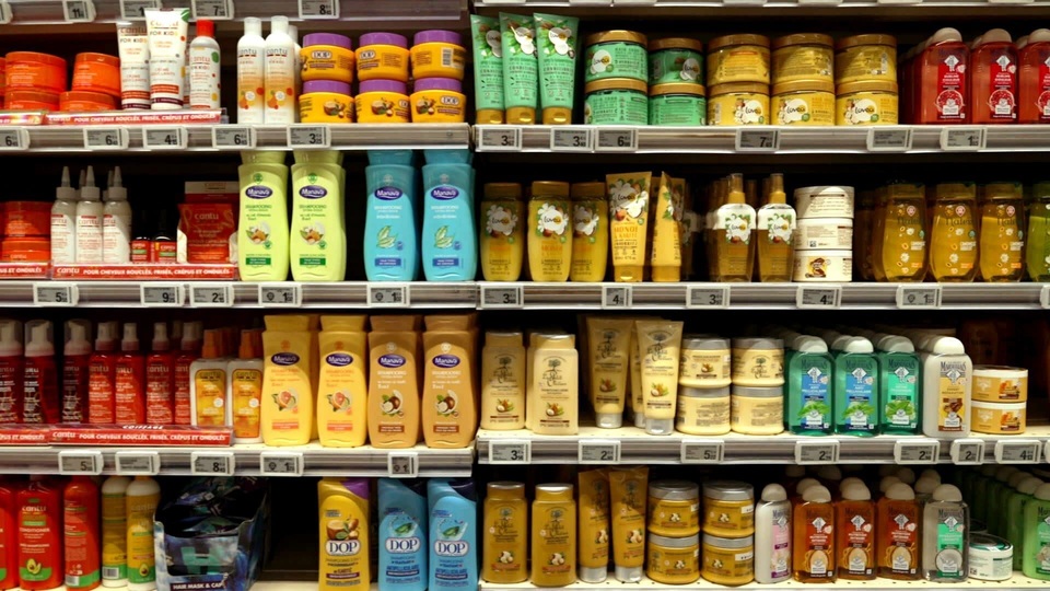 Dokument Cheveux, un business qui décoiffe !