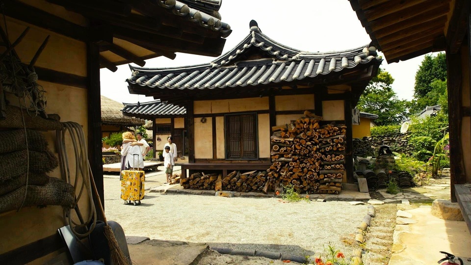 Документ Ambre coiffure, le salon voyageur