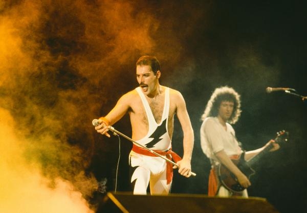 QUEEN: ROCK LEGENDS