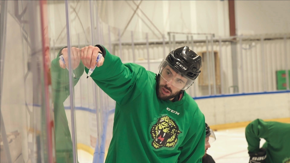 Dokument Hockey sur glace, le match d'une île