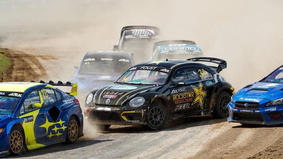 Špičkový rallycross okořeněný novým hitem