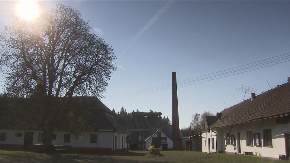 Documentary Zrezivělá krása: Tasice, huť Jakuba skláře