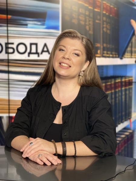 По суті