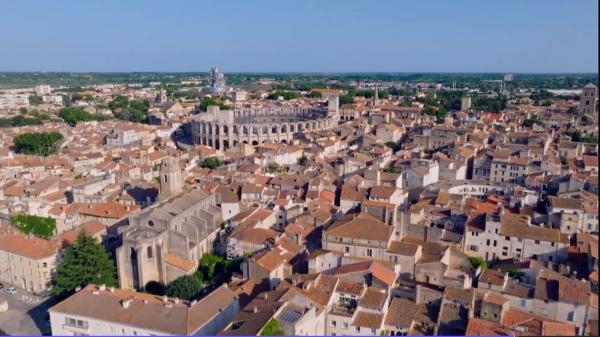 Des racines et des ailes