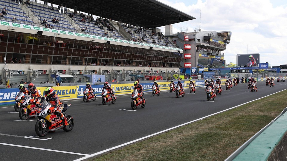 Dokument Red Bull MotoGP™ Rookies Cup Les Mans: Race 3
