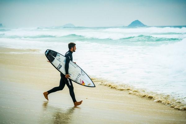 Lucas Chumbo’s winter at Nazaré