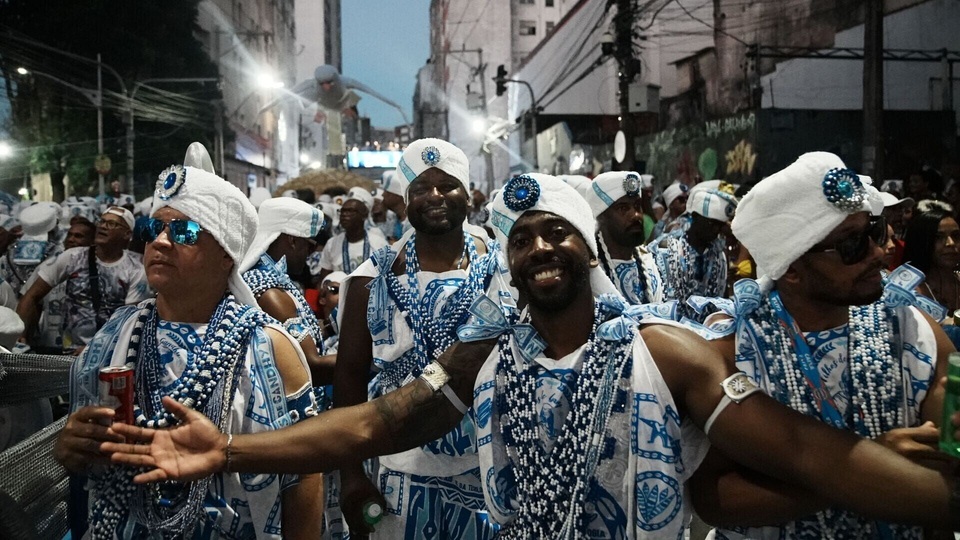 Dokument Transe Carnaval Express: Bahia - Rio - Bahia