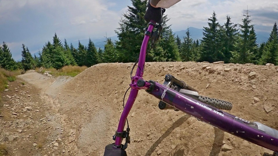 TRAIL HUNTER