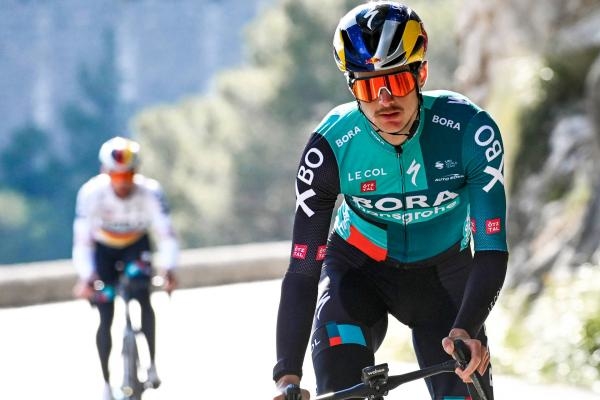 Anton Palzer: Breaking the Cycle